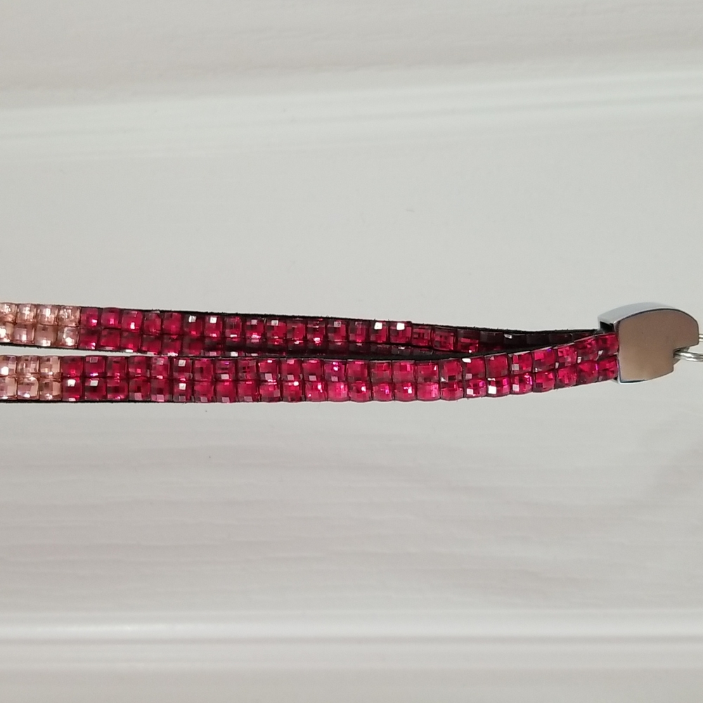 Glittery ID Lanyard - Picture 3 of 5